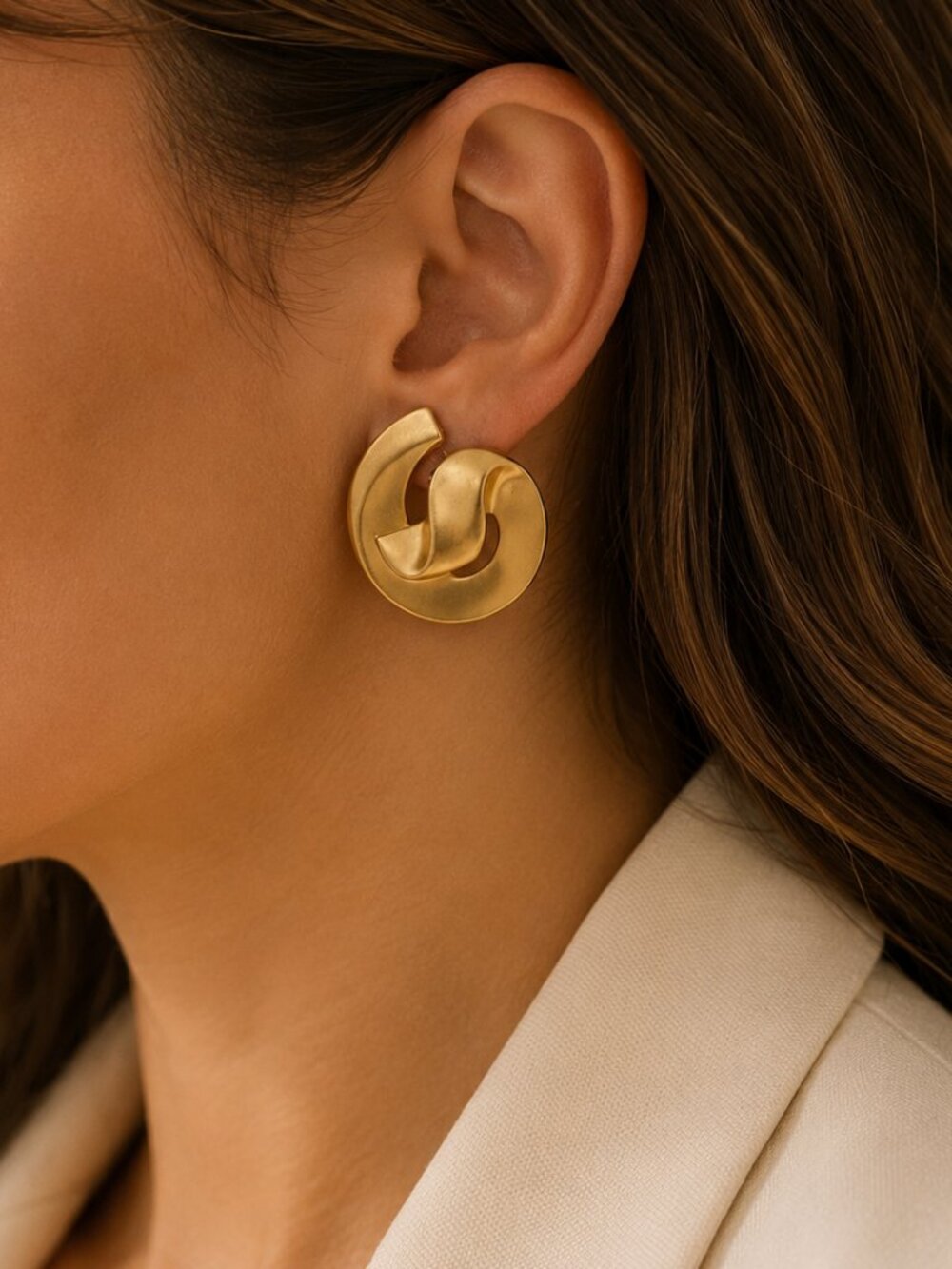 Vintage Avon Artist Dimensions Matte Gold Swirl Post Earrings 1991